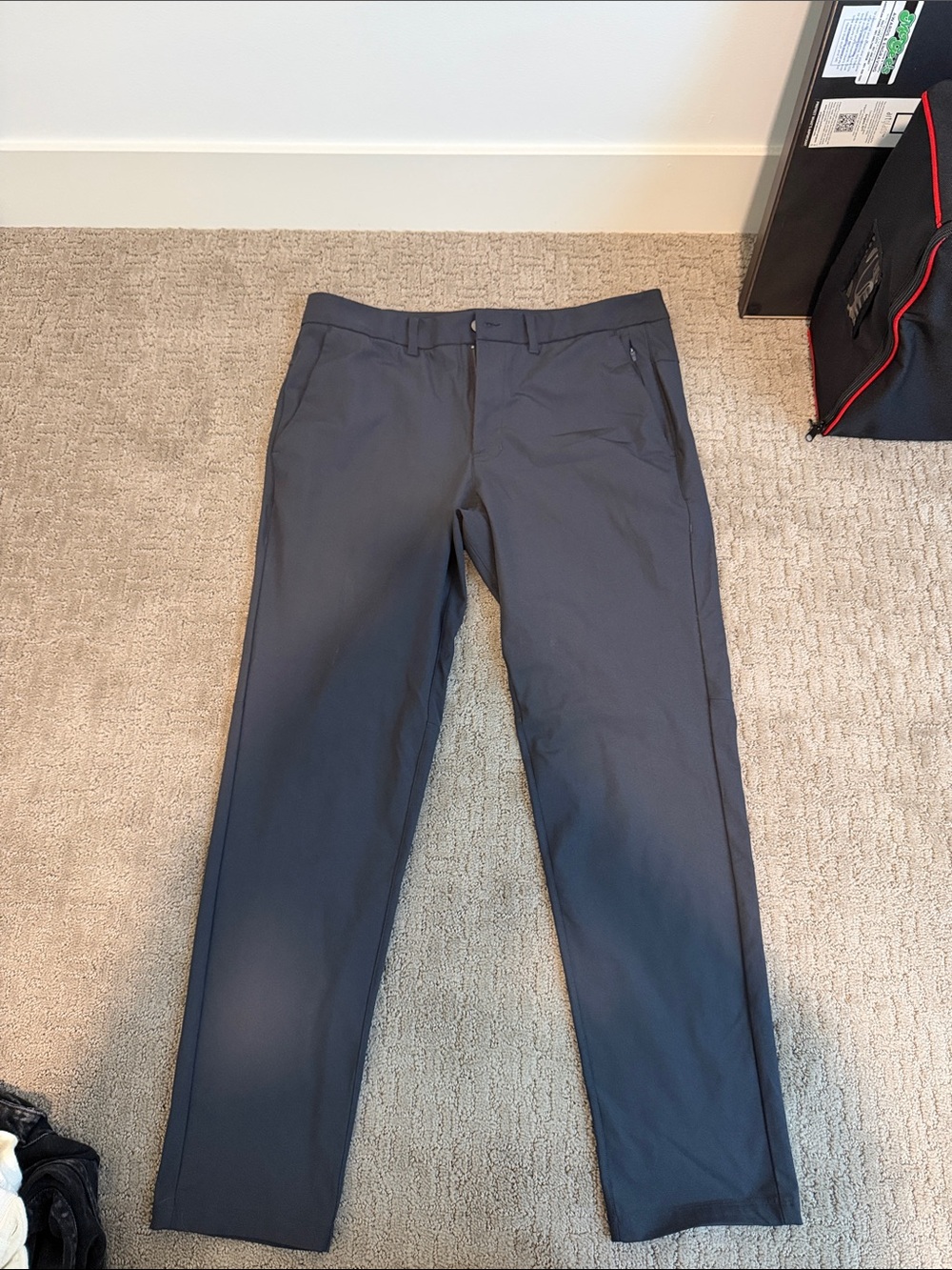 CRZ YOGA Men's Stretch Slim Chinos - Charcoal Gray